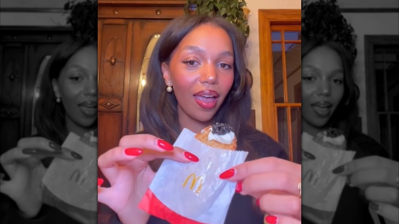Daphne Blunt on TikTok tries caviar on McDonald's hash browns