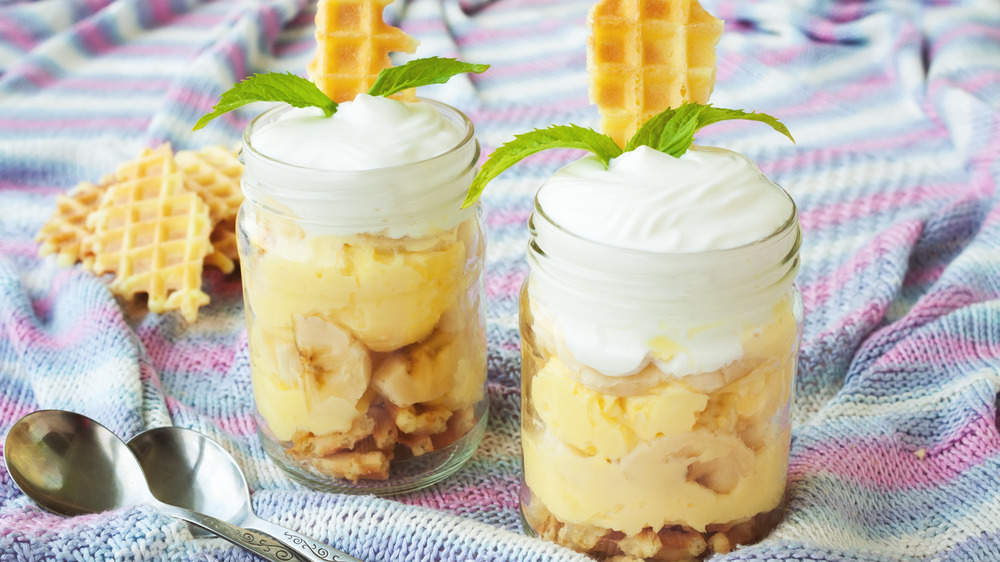 two jars of banana pudding