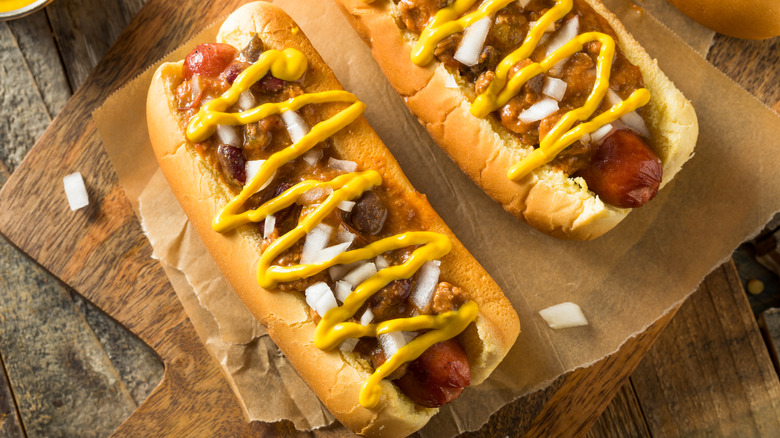 Detroit-style chili dogs