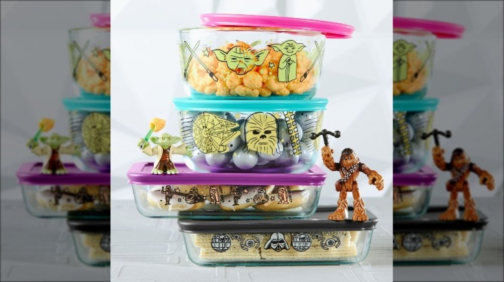 new Star Wars food containers from Pyrex
