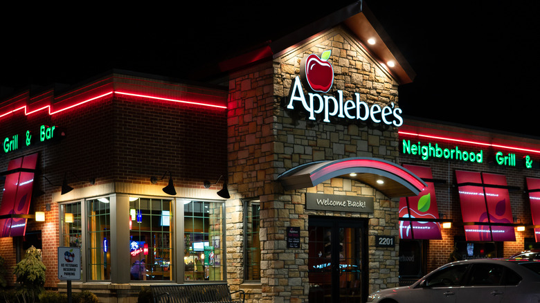 Applebee's exterior