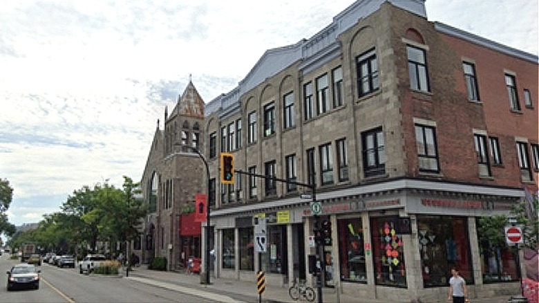 Google Maps view of the corner of Duluth & St. Denis in Montreal 