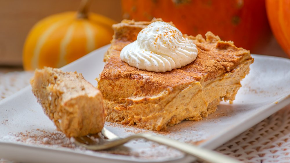 slice of no-bake pumpkin pie