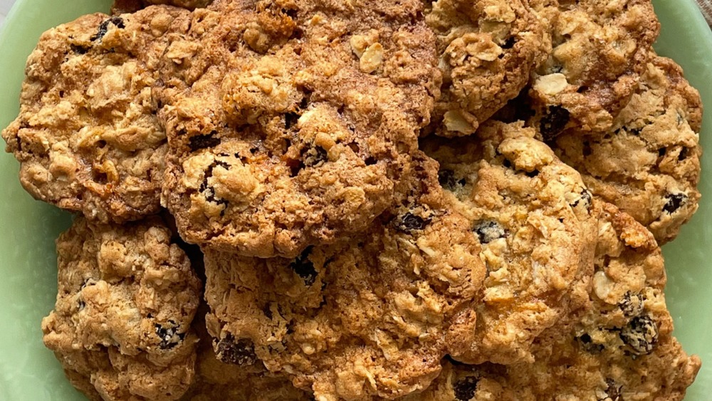 oatmeal raisin cookies plated