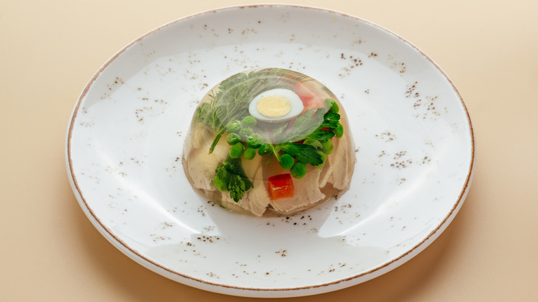 Jellied chicken and vegetables