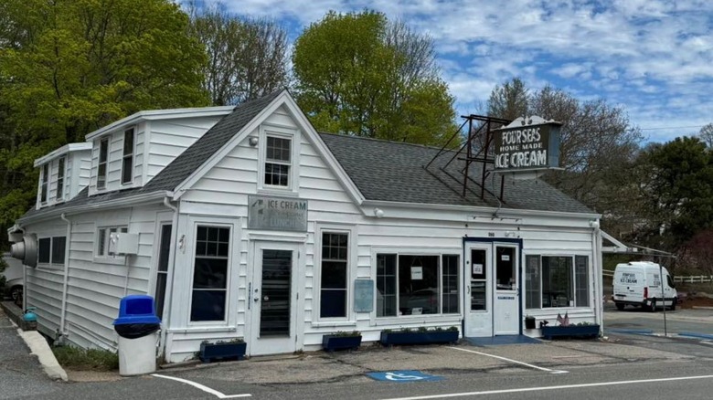 Four seas storefront