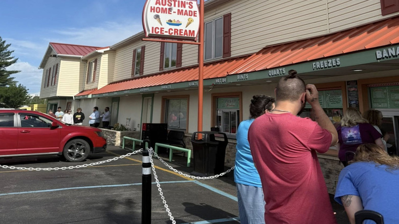 Austin's ice cream store sign