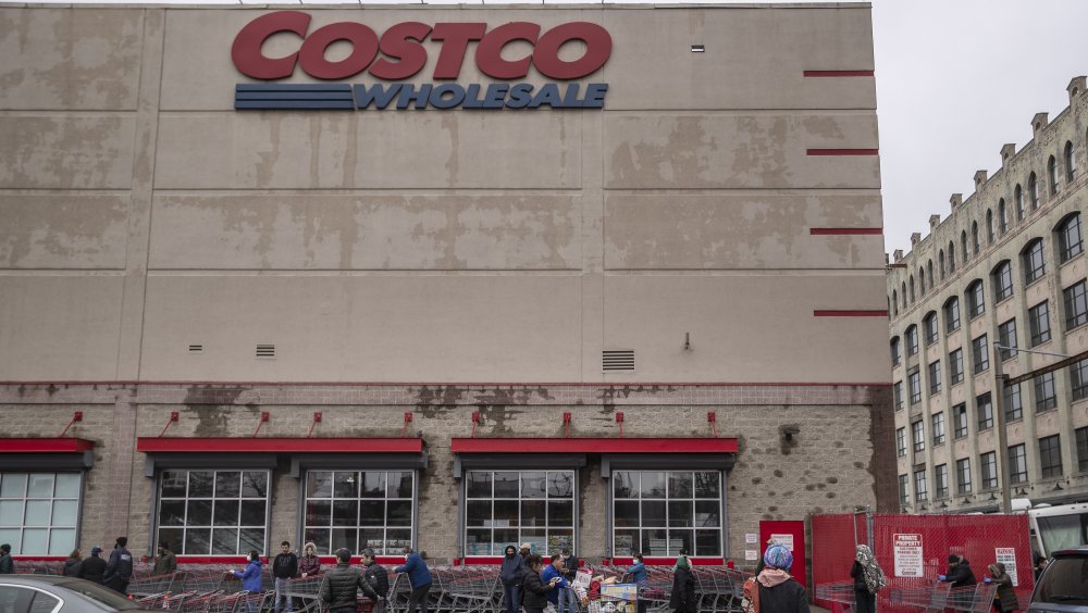 Costco shoppers