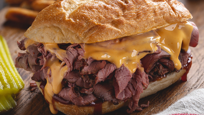 roast beef and cheddar sandwich