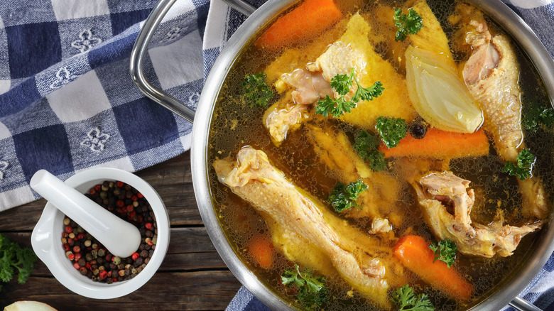 Homemade chicken broth