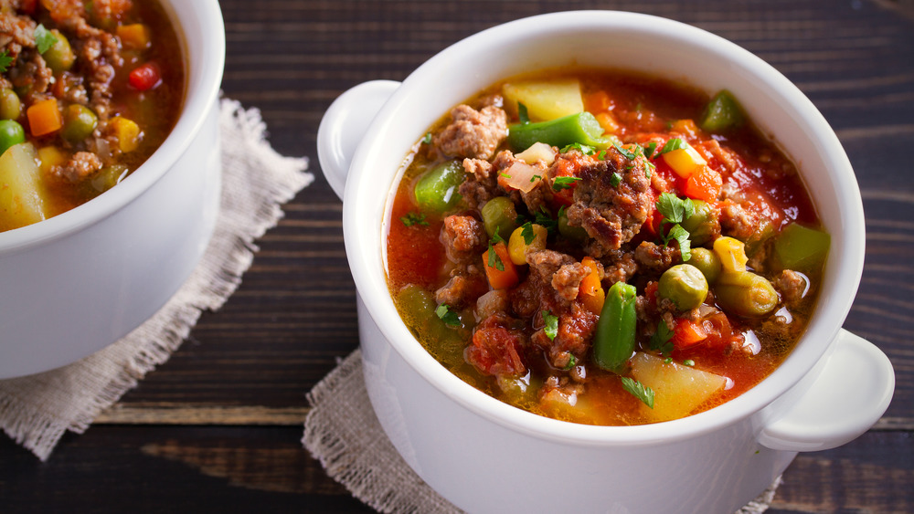 Hamburger stew in small bowls