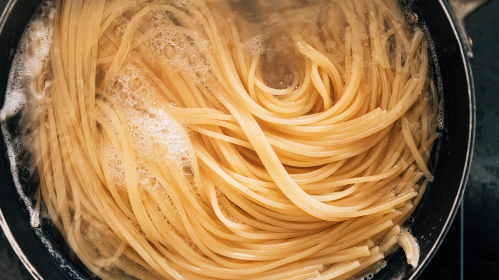 Spaghetti in a pot