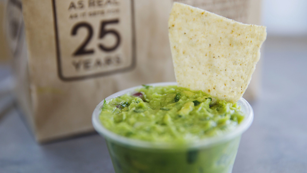 Chipotle Guacamole with chip