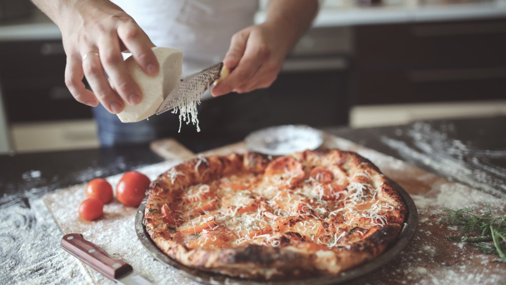 The One Thing You're Forgetting When Making Pizza At Home