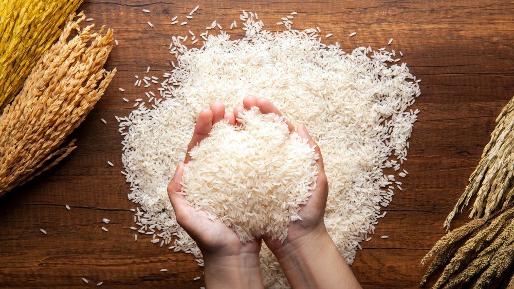 Handful of white rice