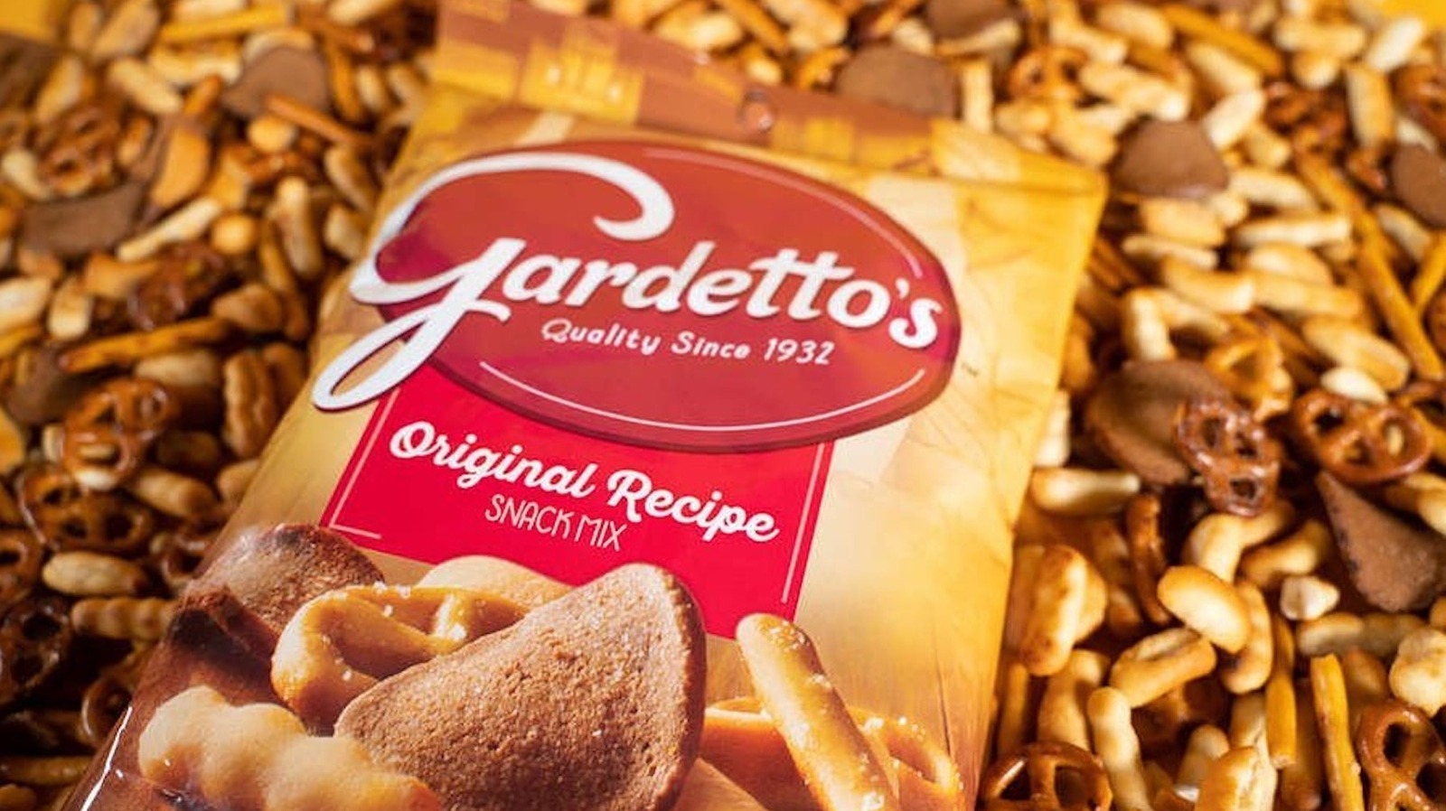 The Original Gardetto's Snack Mix Recipe Was An Effort To Salvage Breadstick Trimmings