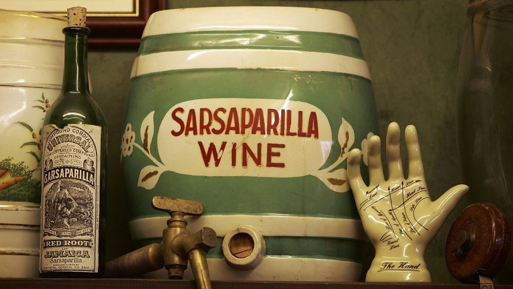 Sarsaparilla wine decanter