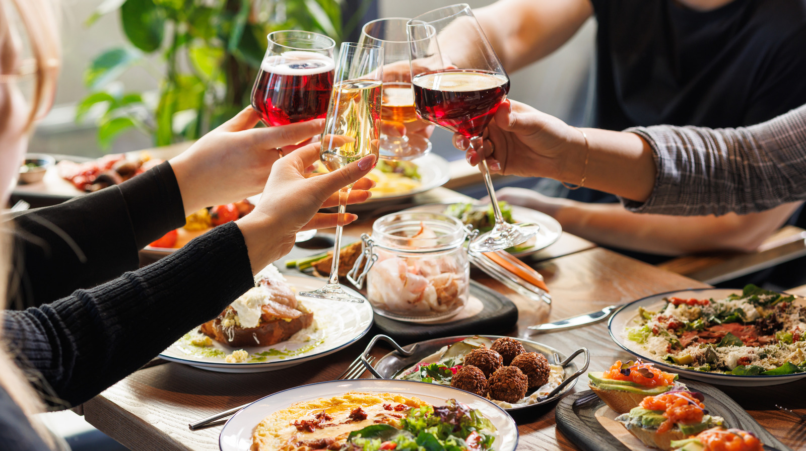 The Overpriced Appetizer You Should Definitely Skip When Dining Out