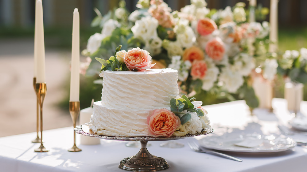 Wedding cake with flowers