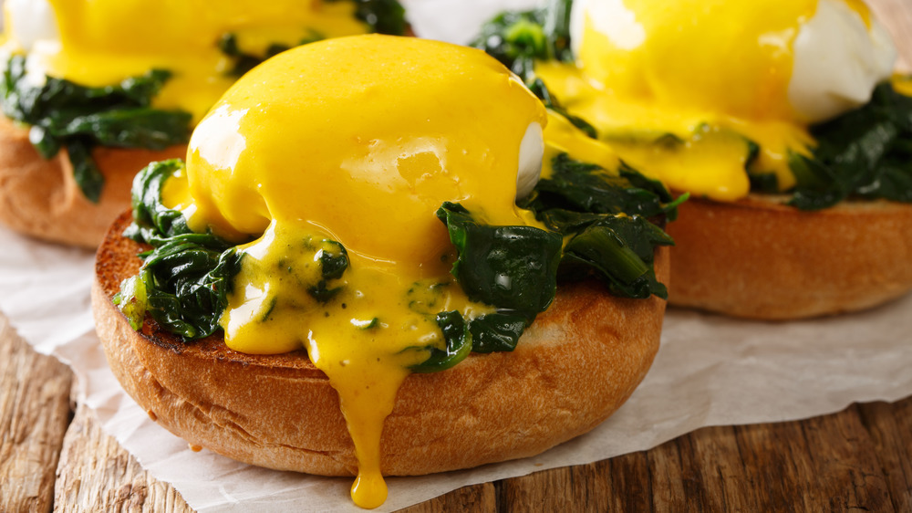 Hollandaise on eggs Benedict