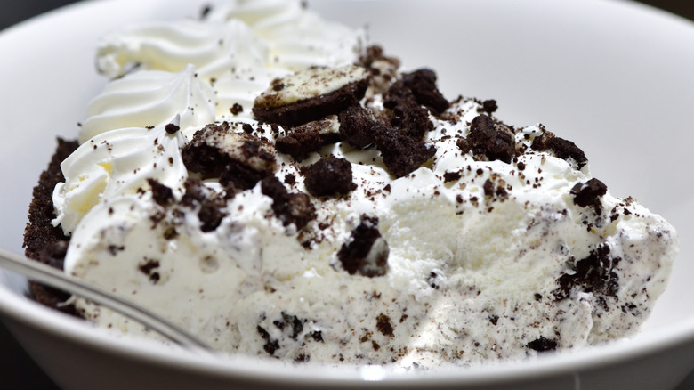 Ice box cake with whipped cream and Oreo