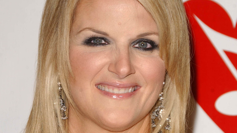 Close up of Trisha Yearwood all glammed up