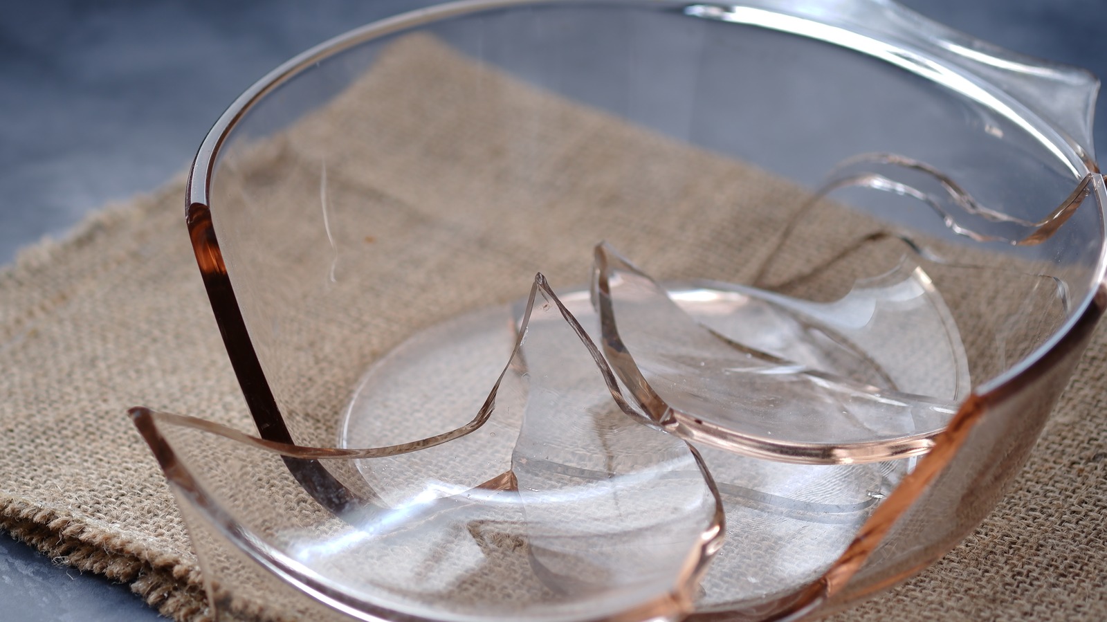 The Quick Oil Trick To Keep Your Pyrex From Absolutely Shattering