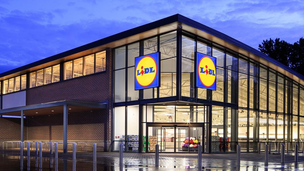 Lidl storefront