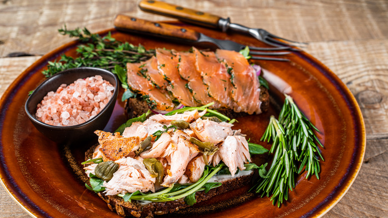 hot and cold smoked salmon platter