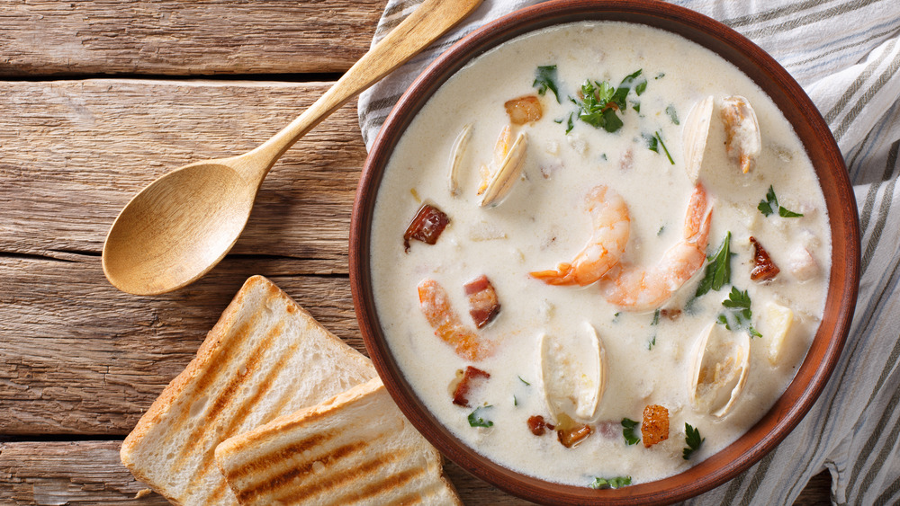 New England creamy clam chowder in bowl