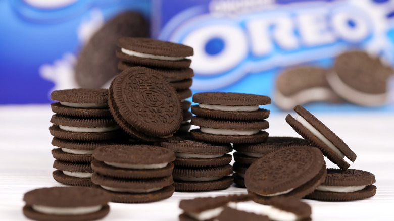 Oreo cookies with packaging