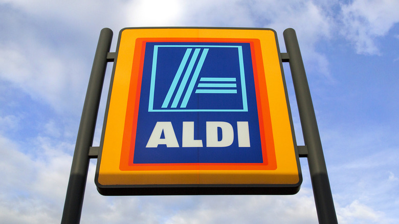 Aldi sign