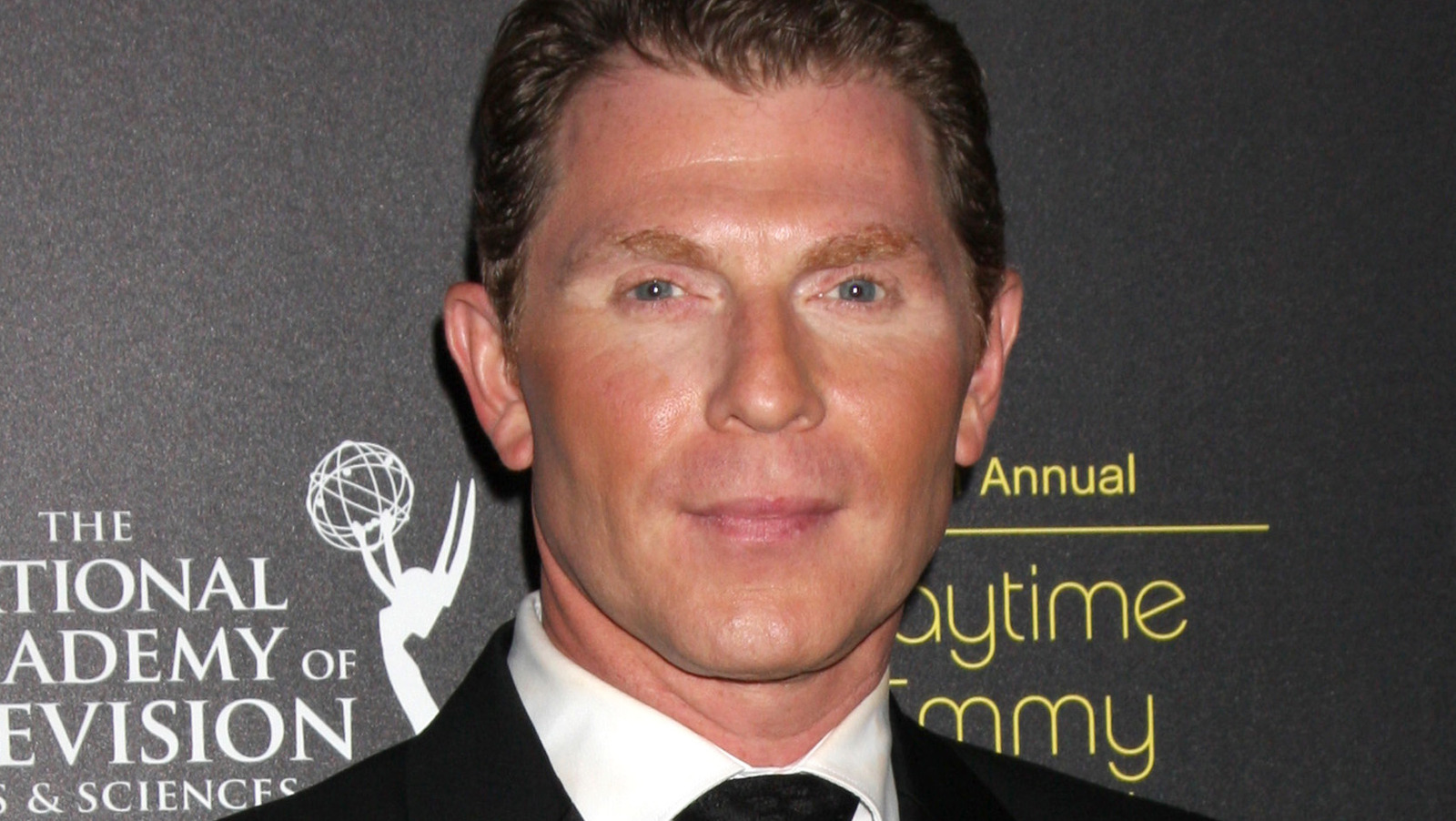 The Real Reason Bobby Flay Doesn't Inform Kitchen Staff A Critic Is Dining