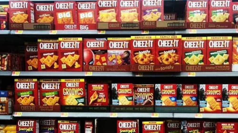 Cheez-it-crackers på butikshylderne