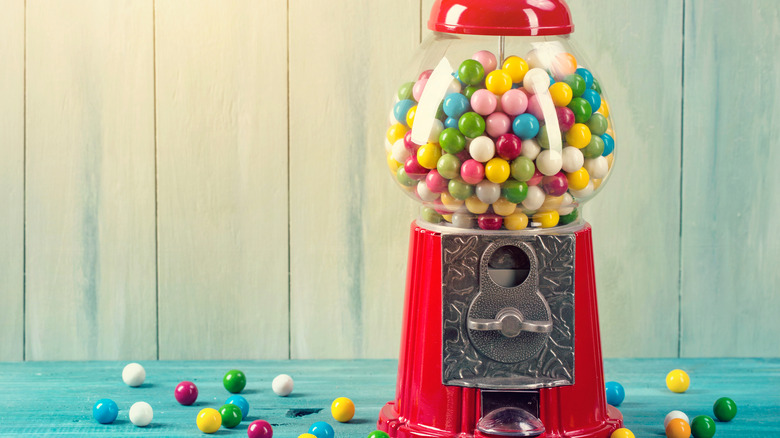 Gumball machine