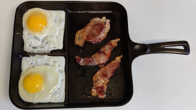 Eggs and bacon in a cast iron colonial skillet
