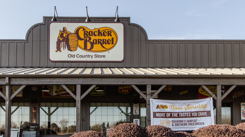 Cracker Barrel restaurant