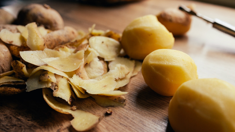 Cut and peeled potatoes