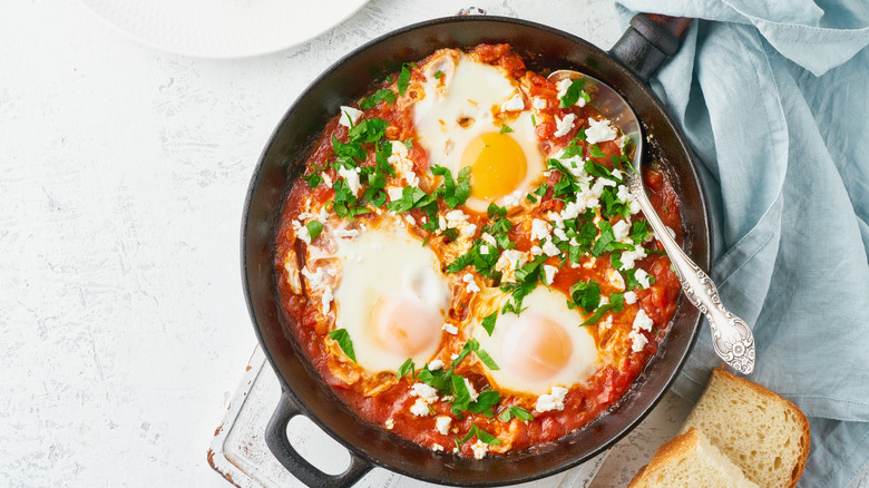 cast iron pan with shakshuka