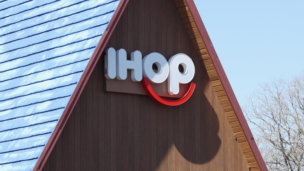 IHOP signage