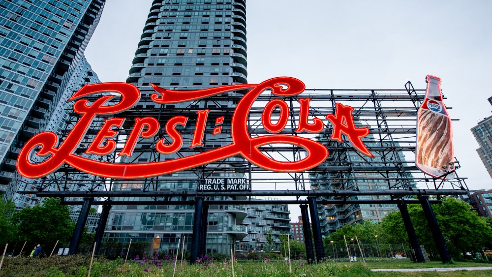 Pepsi Cola sign