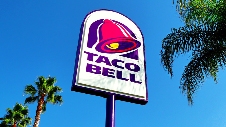 Taco Bell sign outside the establishment