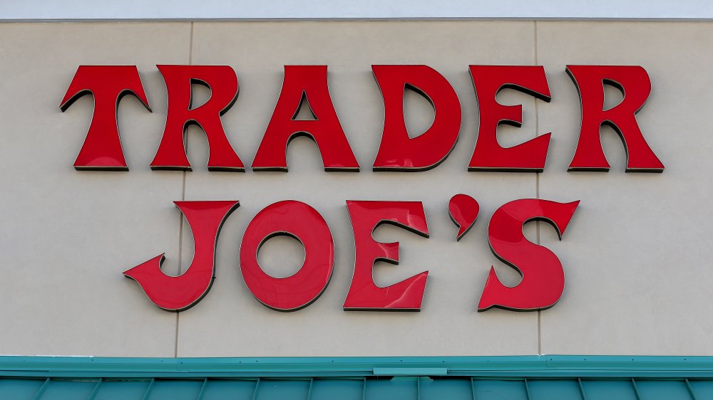The Real Reason Trader Joe's Doesn't Do Curbside Pickup Or Delivery