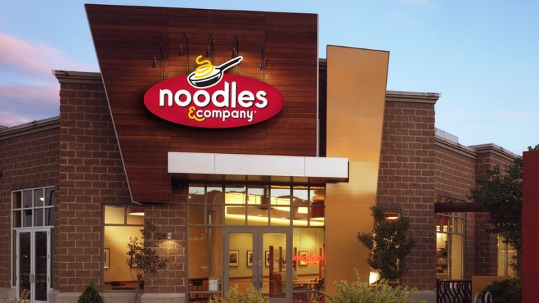 noodles and company exterior