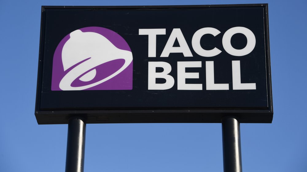 Taco Bell sign