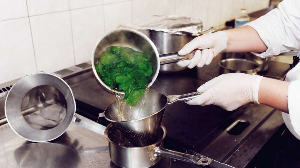 Blanching vegetables