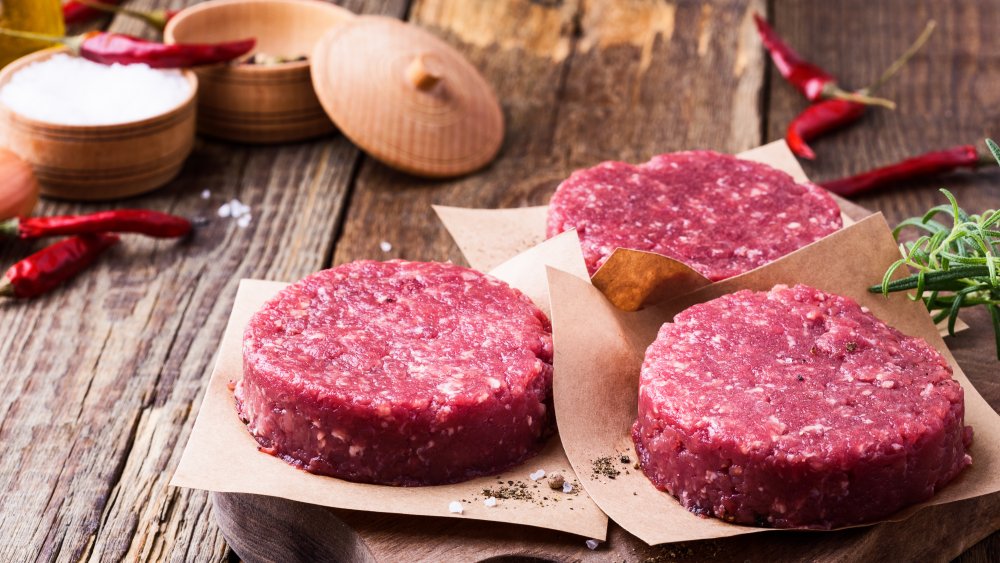 The Real Reason You Should Put An Ice Cube In Your Burger Patty