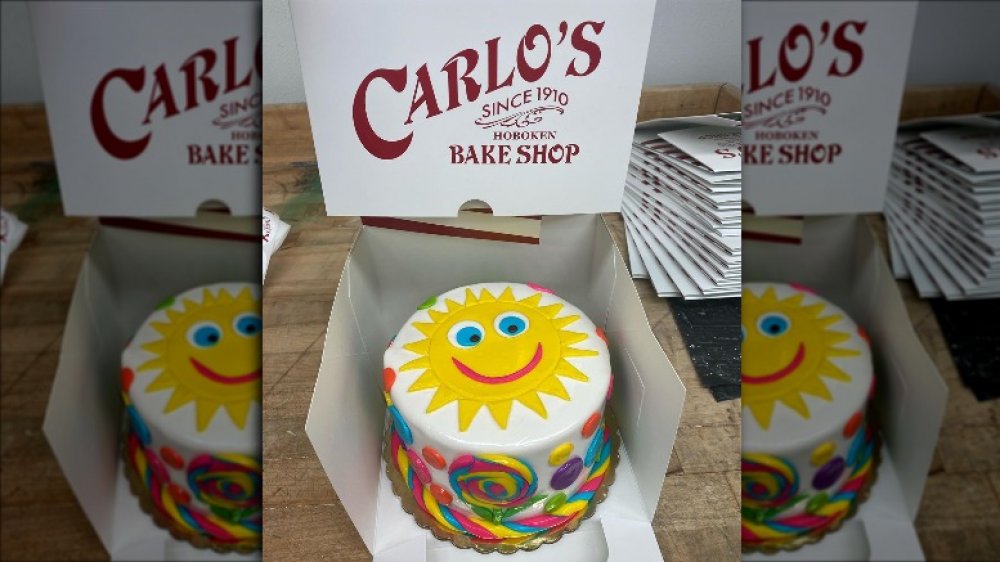 Cake decorating at Carlo's Bakery