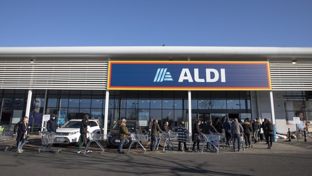 shoppers at Aldi