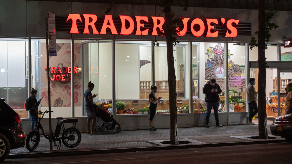 Trader Joe's line outside